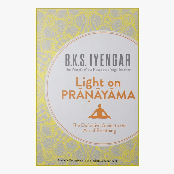 Light on Pranayama Yoga Book - Βιβλίο Γιόγκα