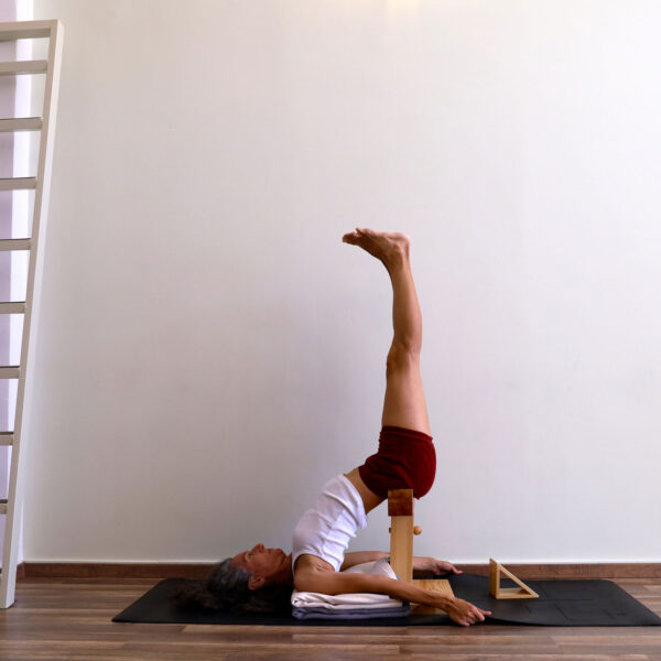 Συνεργασία για προϊόντα yoga - Yogikuti και Μαρία Χρυσοχεράκη, Yogikuti stump set, σχοινιά τοίχου, ξύλινο τέταρτο κυλίνδρου. premium yoga mat 4mm black, yoga hall